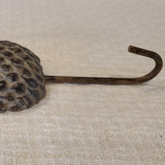 Intercontinental Art Pineapple Wall Hook, 2003 - Picture 3 of 6